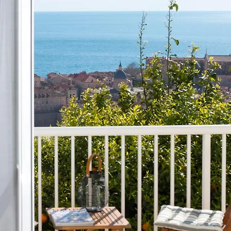 Chill Out - Old Town & Seaview