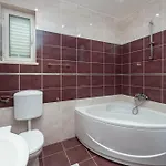 Chill Out - Old Town & Seaview Apartman *