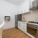 Chill Out - Old Town & Seaview Apartman