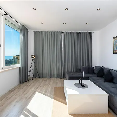 Chill Out - Old Town & Seaview *