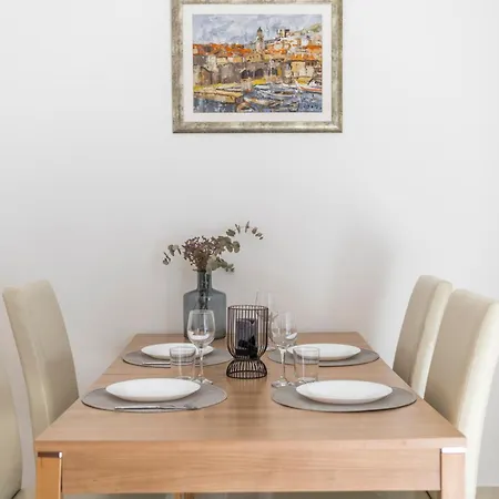 Chill Out - Old Town & Seaview *