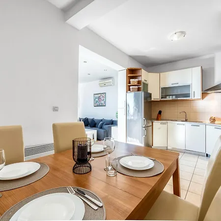 Chill Out - Old Town & Seaview *