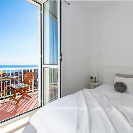 Chill Out - Old Town & Seaview 아파트