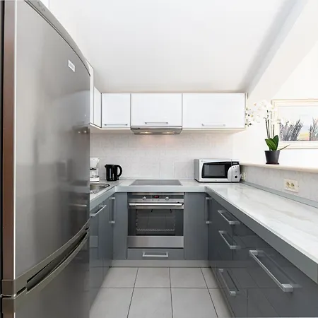 Chill Out - Old Town & Seaview Appartamento