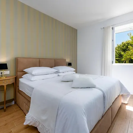 Chill Out - Old Town & Seaview *