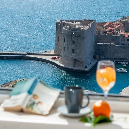 Daire Chill Out - Old Town & Seaview