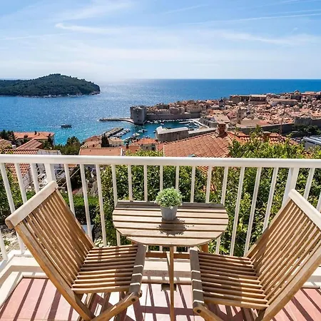 Chill Out - Old Town & Seaview Apartment
