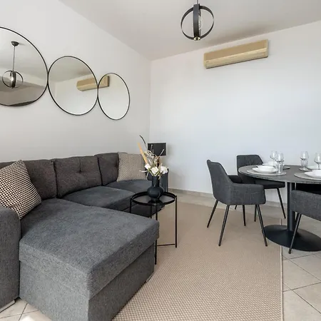 Chill Out - Old Town & Seaview Apartment *