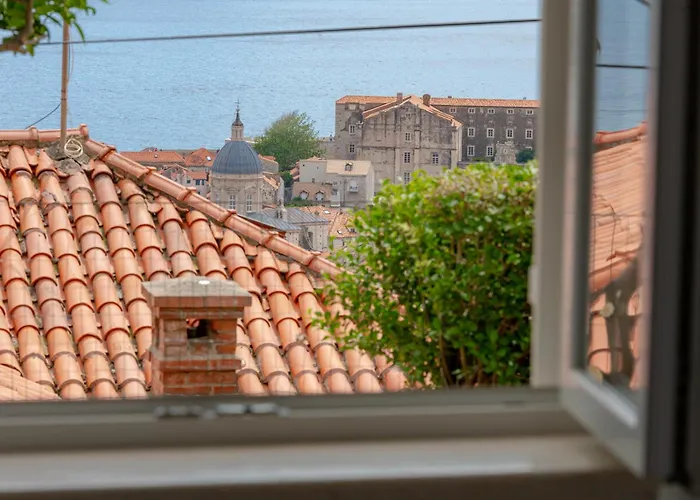 Chill Out - Old Town & Seaview