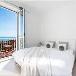 Chill Out - Old Town & Seaview