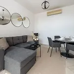 Chill Out - Old Town & Seaview Apartment *